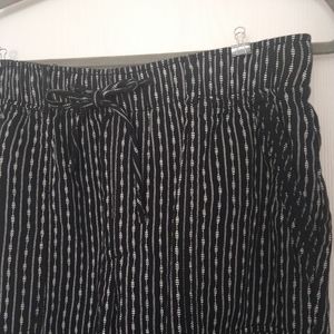 Old Navy Cotton Patterned Trousers